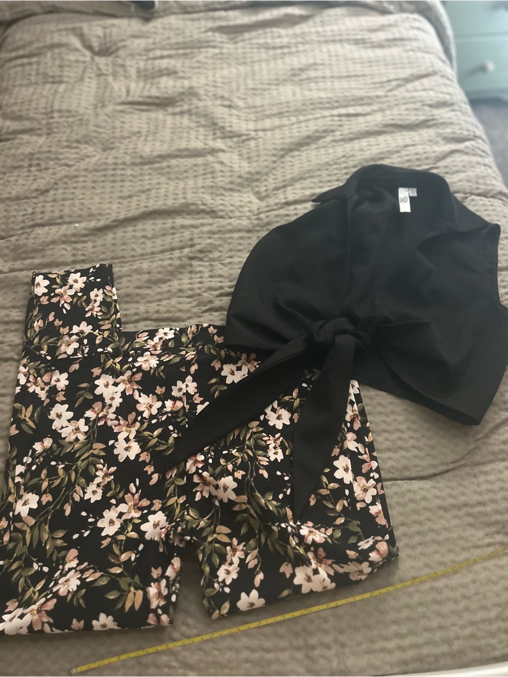 STEPS New York  top & Zoe+Phoebe leggings. size small